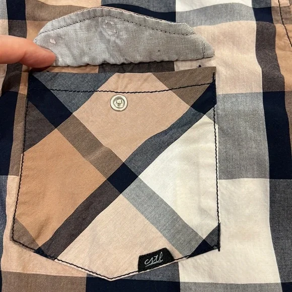 MEN’S Coastal brand snap up plaid long sleeved shirt. Size XL - Picture 4 of 6